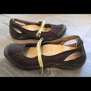 J-41 casual sneaker suede and mesh Mary Jane style